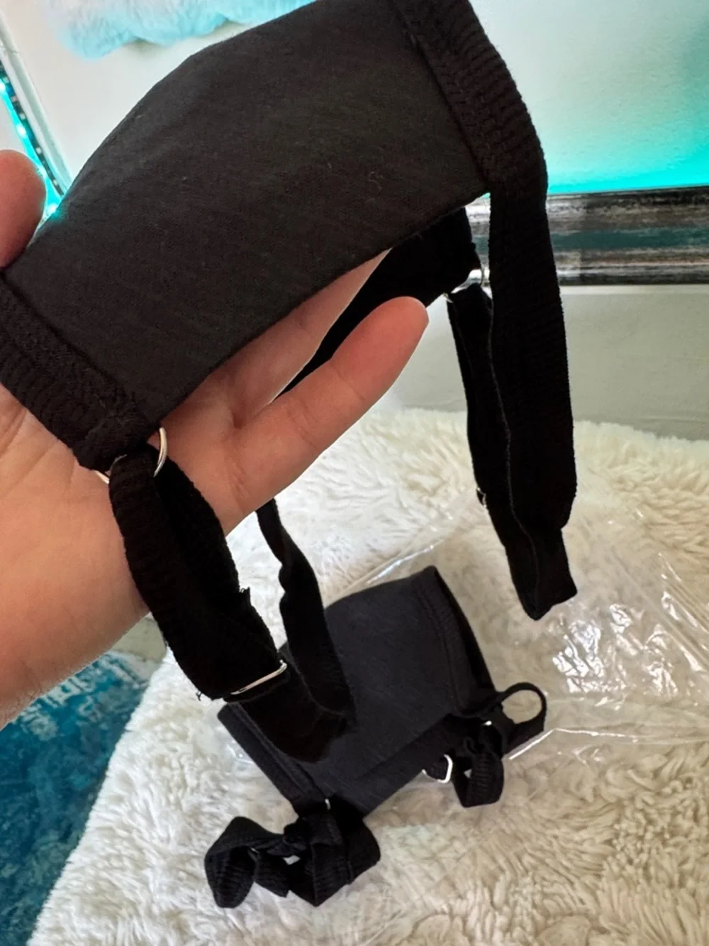 Black masks with adjustable straps nwot